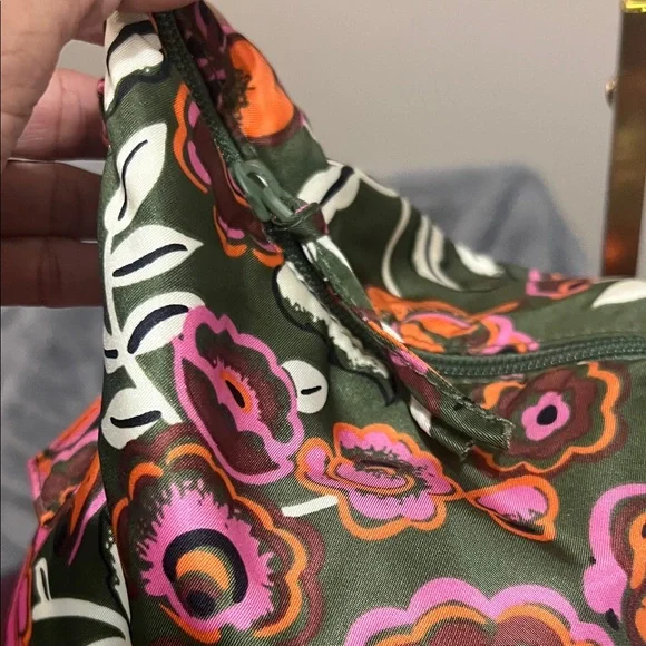 Vera Bradley Astoria Pink and Orange Floral Shoulder Bag NWOT retail $135 - Picture 3 of 9